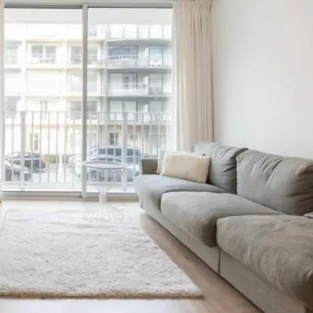 Paisible, Proche Du Centre Et De La Plage! Apartment *
