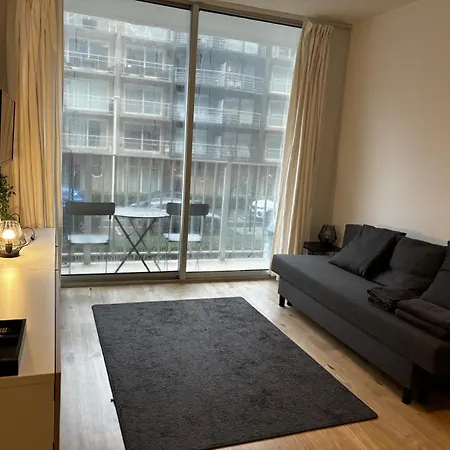 Apartment Paisible, Proche Du Centre Et De La Plage! *